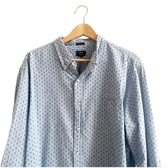 J. Crew Men’s Slim Chambray Long Sleeve Button Down Size XL Dot Print Preppy - Picture 3 of 11